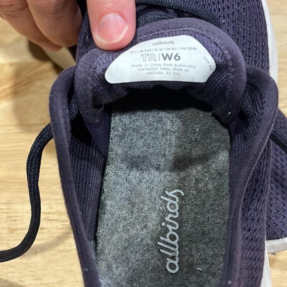 All birds TR size 6 purple sneakers - Picture 2 of 4